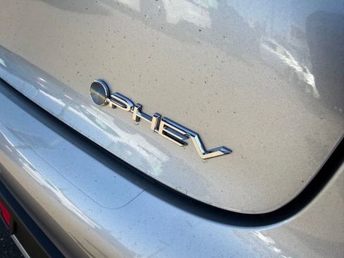 New 2026 Toyota Prius Plug-In Hybrid image 9