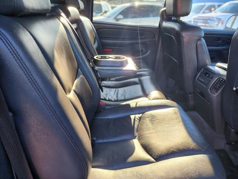 Used 2004 Chevrolet Avalanche Z71 w/ Sun And Sound Package image 26