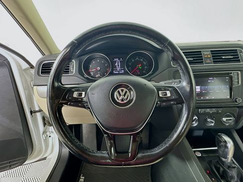 Used 2018 Volkswagen Jetta Wolfsburg Edition FWD image 18