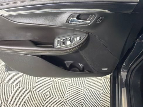 Used 2018 Chevrolet Impala Premier FWD image 9