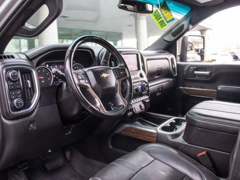 Used 2023 Chevrolet Silverado 2500 High Country image 11