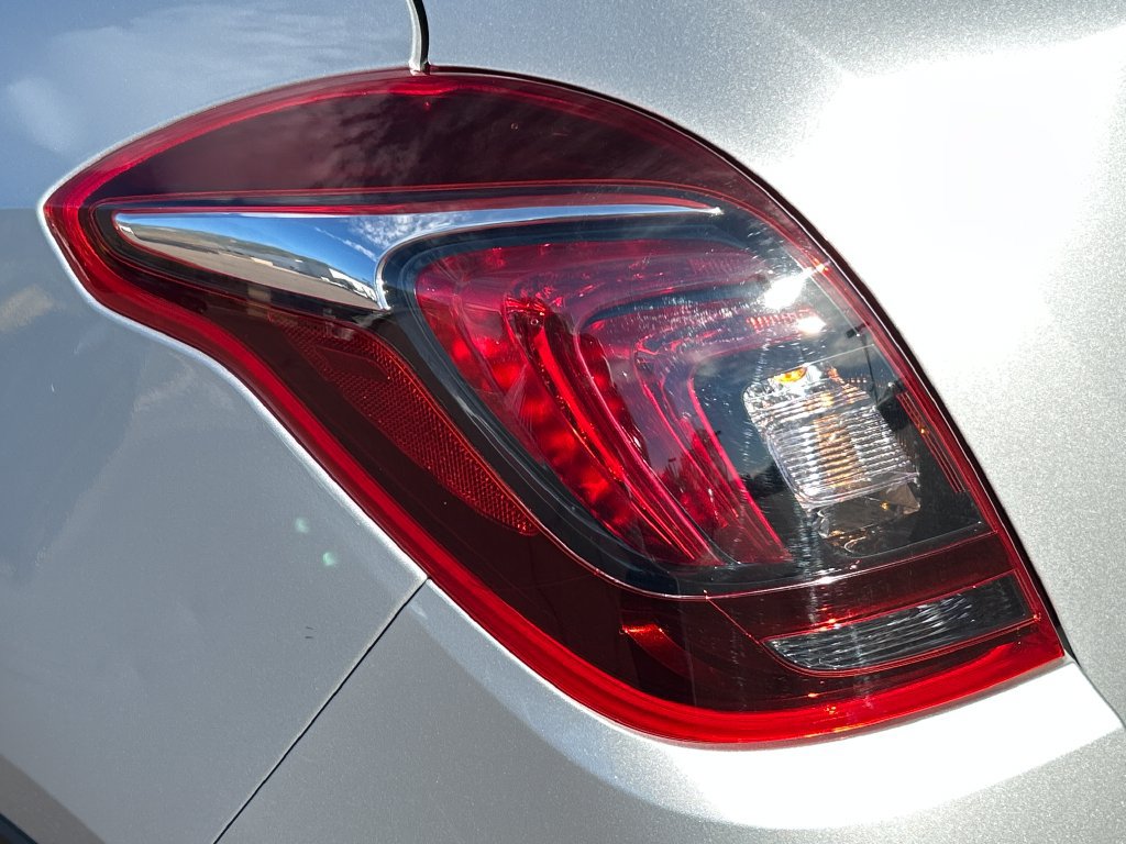 Used 2021 Buick Encore Preferred FWD image 23