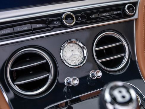 Certified 2023 Bentley Continental GT Azure AWD/4WD image 46