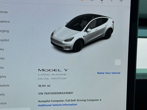 Used 2024 Tesla Model Y Long Range image 8