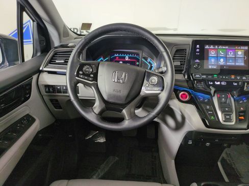 Used 2024 Honda Odyssey Elite image 17