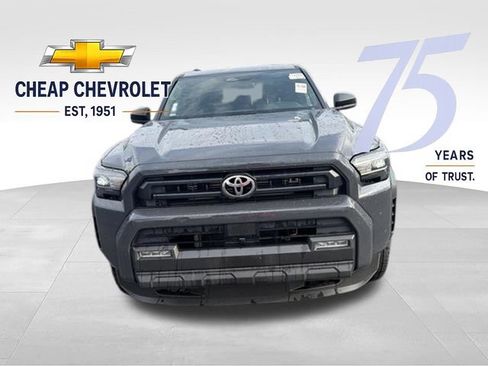 Used 2025 Toyota 4Runner SR5 AWD/4WD image 2
