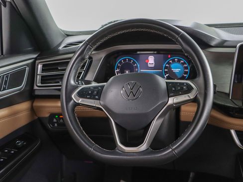 Used 2024 Volkswagen Atlas Cross Sport SE FWD image 12