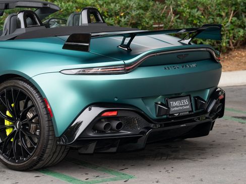 Used 2023 Aston Martin V8 Vantage Roadster image 26