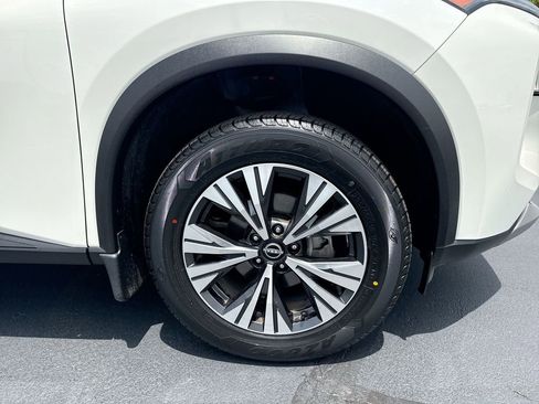 Used 2023 Nissan Rogue SV FWD image 10