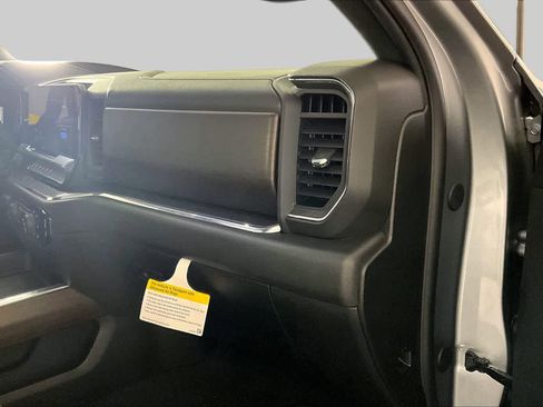 Used 2024 Chevrolet Silverado 2500 High Country w/ Technology Package AWD/4WD image 18