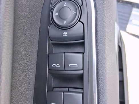 Used 2025 GMC Sierra 3500 SLE AWD/4WD image 11