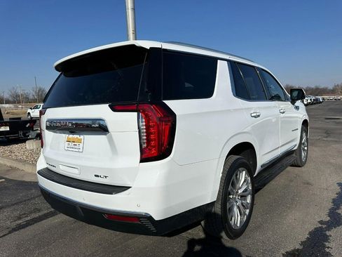 Used 2022 GMC Yukon SLT w/ SLT Premium Package image 3