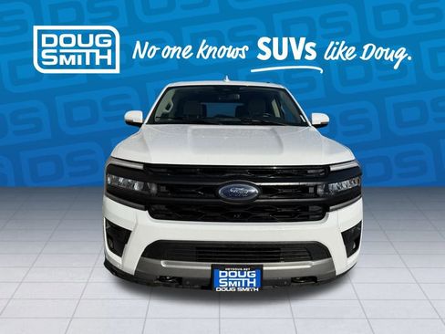 Used 2022 Ford Expedition Limited image 6