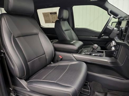 Used 2025 Ford F150 Lariat image 36