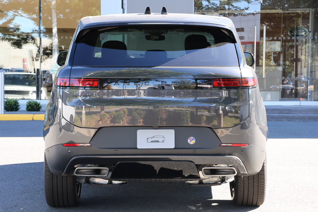 New 2027 Land Rover Range Rover Sport SE AWD/4WD image 5