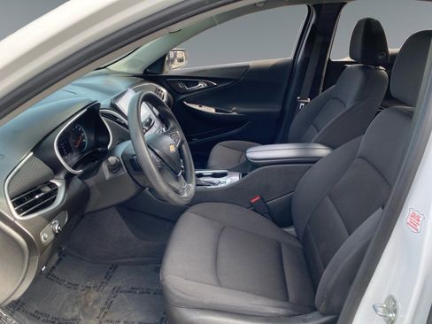 Used 2023 Chevrolet Malibu LT FWD image 9