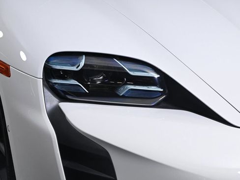 Used 2024 Porsche Taycan GTS image 25