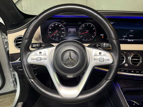 Used 2019 Mercedes-Benz S 560 Sedan image 16