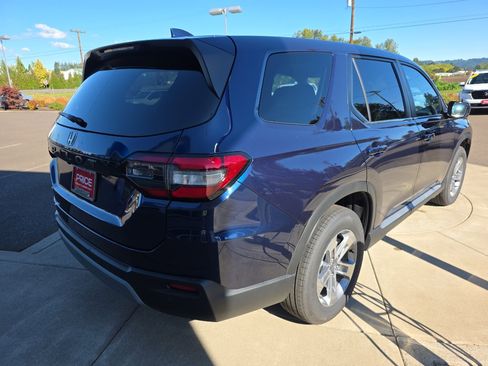 New 2025 Honda Pilot EX-L image 8