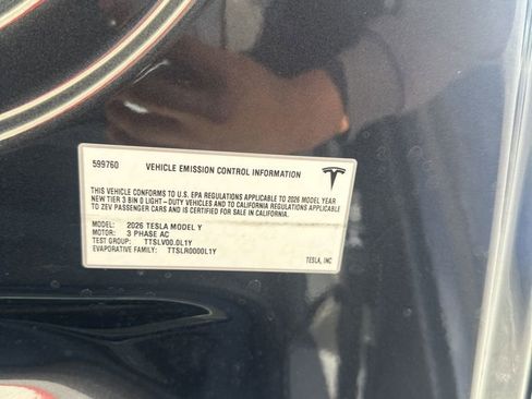 Used 2026 Tesla Model Y 2WD image 7