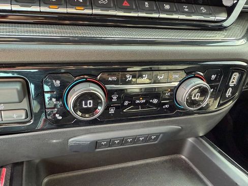 Certified 2024 Chevrolet Silverado 2500 ZR2 w/ Technology Package image 33