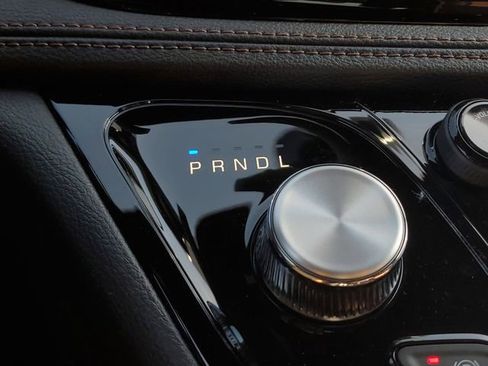 New 2026 Chrysler Pacifica Pinnacle image 31