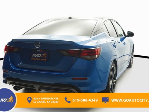 Used 2023 Nissan Sentra SR w/ SR Premium Package FWD image 9