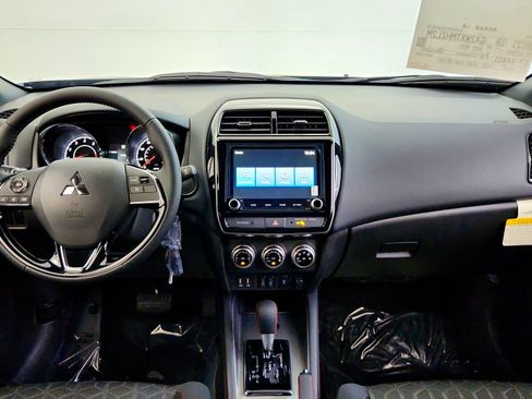 Used 2025 Mitsubishi Outlander Sport ES AWD/4WD image 22