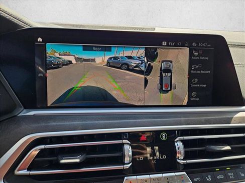 Used 2022 BMW X7 xDrive40i w/ Parking Assistance Package AWD/4WD image 13