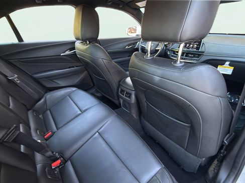 Used 2024 Cadillac CT4 Luxury w/ Sun And Sound Package RWD image 27