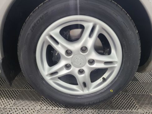 Used 2003 Porsche Boxster RWD image 16