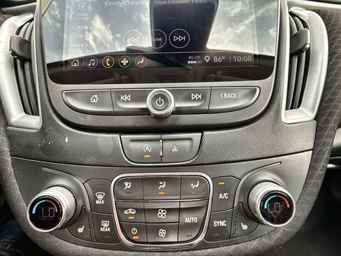 Used 2024 Chevrolet Malibu LT FWD image 18