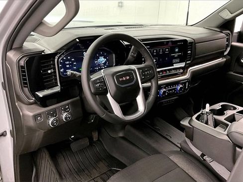 Used 2024 GMC Sierra 2500 SLE w/ SLE Value Package; image 13