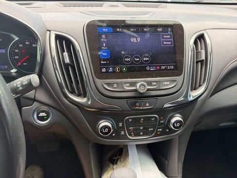 Used 2022 Chevrolet Equinox RS w/ RS Leather Package image 10