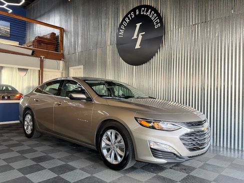 Used 2023 Chevrolet Malibu LT FWD image 2