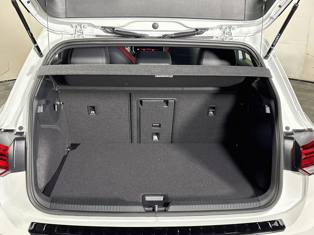 New 2026 Volkswagen GTI SE FWD image 22