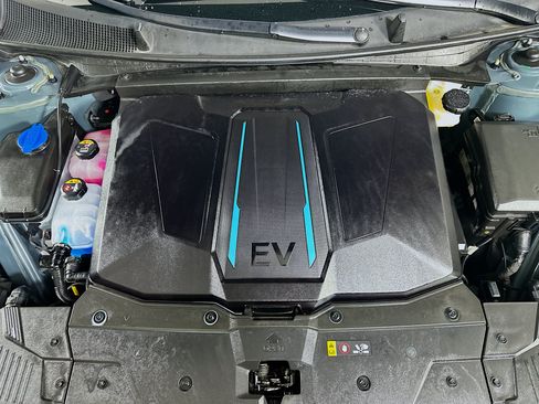 Used 2024 Hyundai Ioniq 5 SE RWD image 32