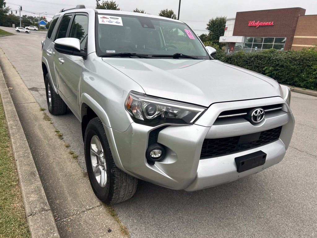 Used 2022 Toyota 4Runner SR5 AWD/4WD image 2