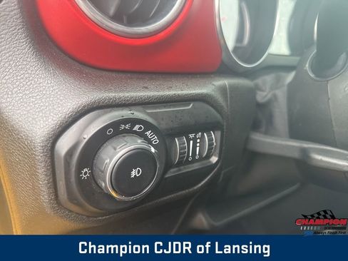 Used 2021 Jeep Wrangler Unlimited Rubicon w/ Cold Weather Group image 22