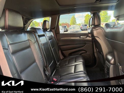 Used 2021 Jeep Grand Cherokee Trailhawk w/ Trailhawk Luxury Group AWD/4WD image 13