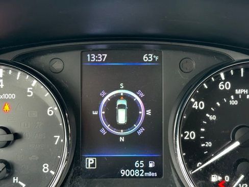 Used 2020 Nissan Rogue SL w/ Premium Package image 45