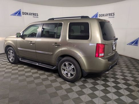 Used 2010 Honda Pilot Touring image 3
