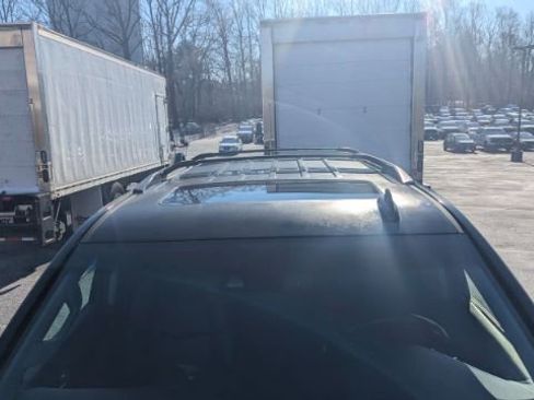 Used 2015 Cadillac Escalade Premium image 16