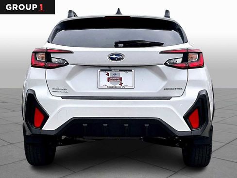 Used 2024 Subaru Crosstrek 2.0i Premium image 5