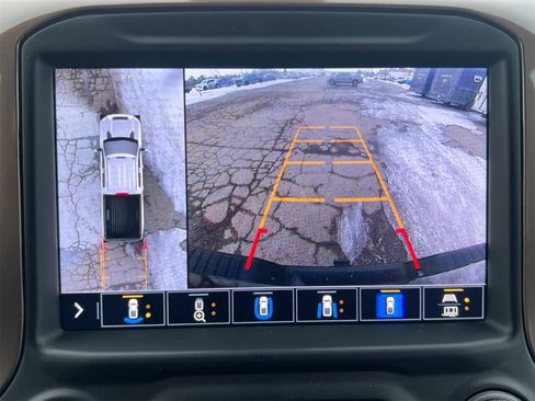 Used 2022 Chevrolet Silverado 2500 High Country image 28