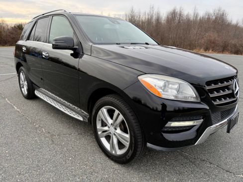 Used 2013 Mercedes-Benz ML 350 4MATIC w/ Premium 1 Pkg image 2