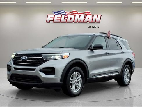 Used 2021 Ford Explorer XLT AWD/4WD image 1