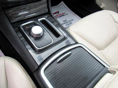 Used 2019 Chrysler 300 Touring L w/ Quick Order Package 22F image 34