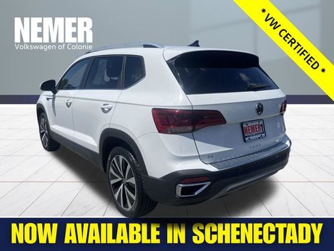 Certified 2023 Volkswagen Taos SE FWD image 4