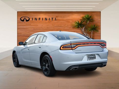 Used 2022 Dodge Charger SXT w/ Leather Interior Group image 5